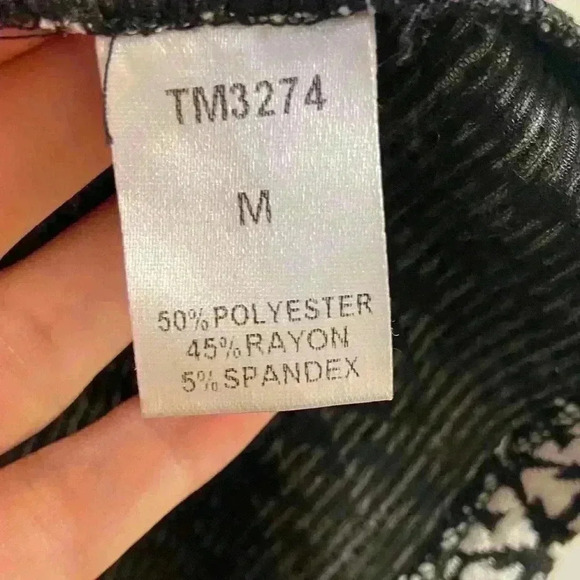 THML Black White Knit Embroidered Mini Dress Medium - Picture 6 of 7